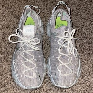 Nike Space Hippie 04